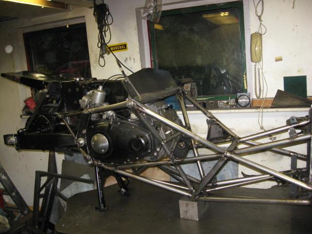 Motor in frame