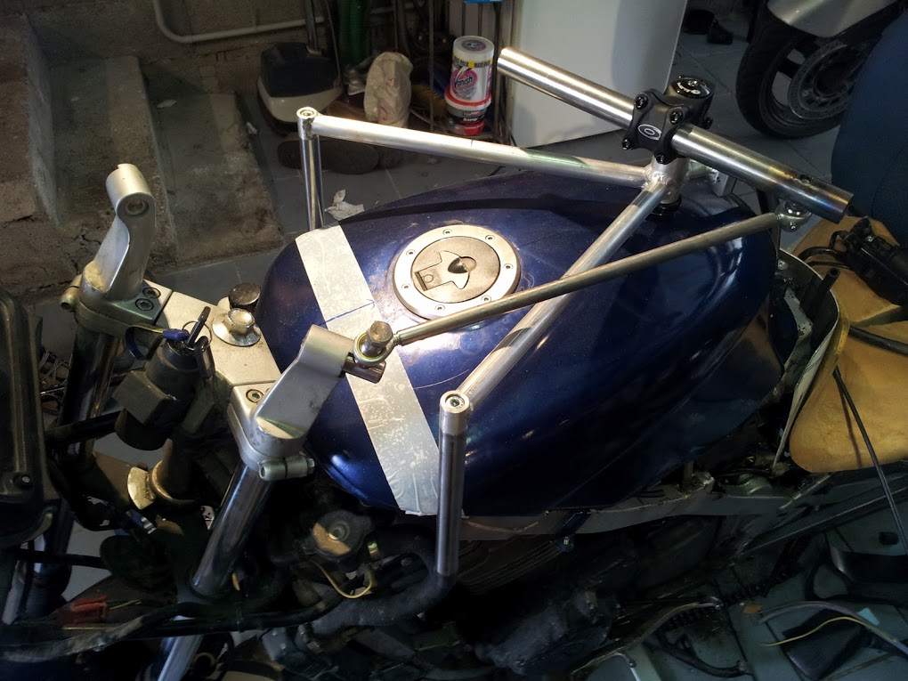 Secondary Steering Head - Checking Steering Lock