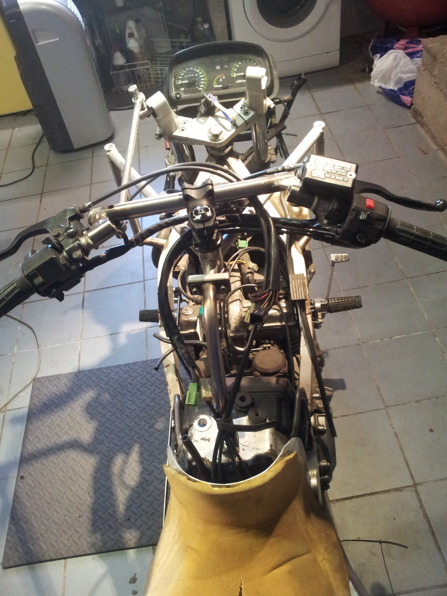 Handlebar layout