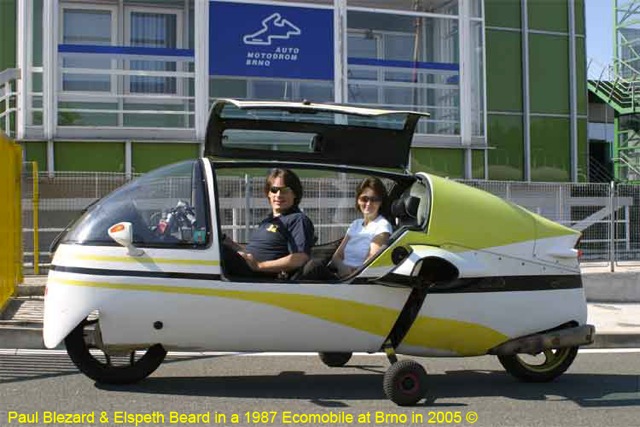 Blez & Elspeth Beard  in 1987 Ecomobile at Brno in 2005