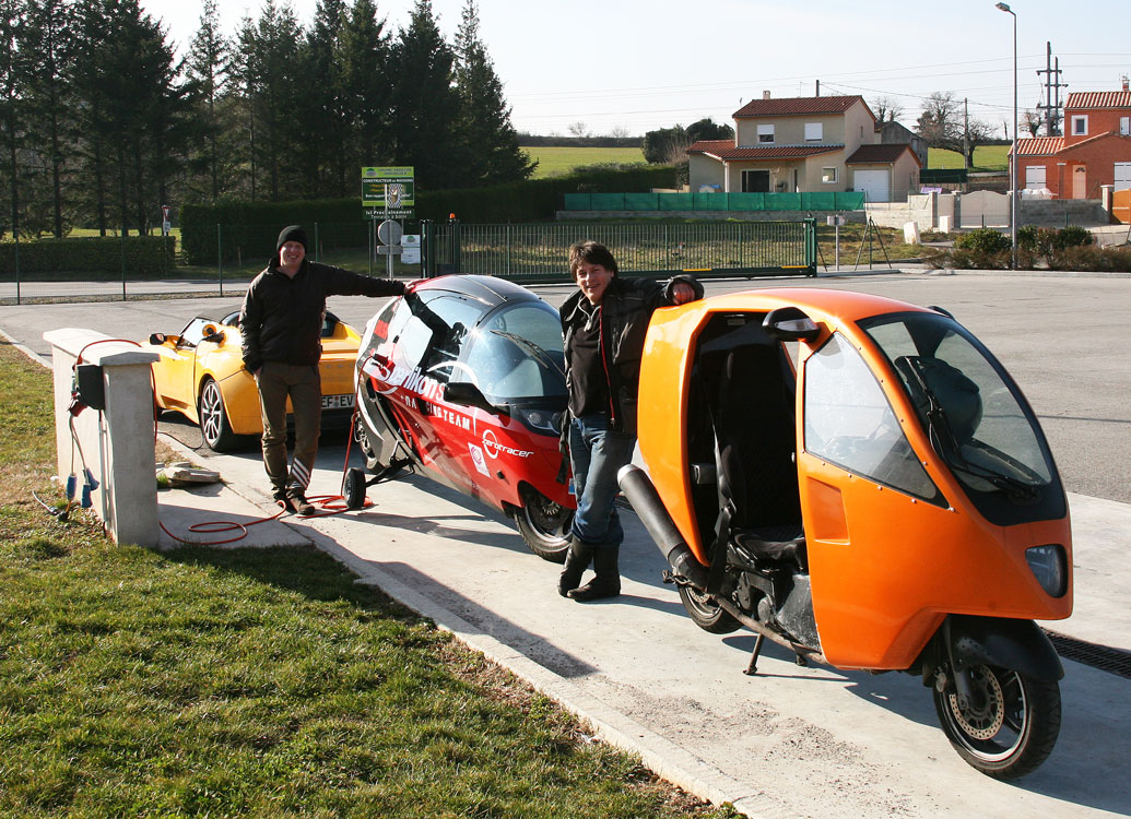 Genesis Meets ZeroTracer in Valence