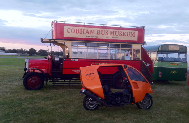 Genesis meets Vintage Bus at Wings&Wheels (2011)