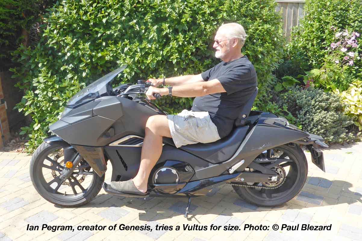 Genesis creator tries Vultus