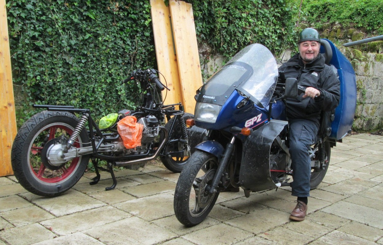 Mine host Rob tries Peter Fouche's FF and pronounced it excellent!