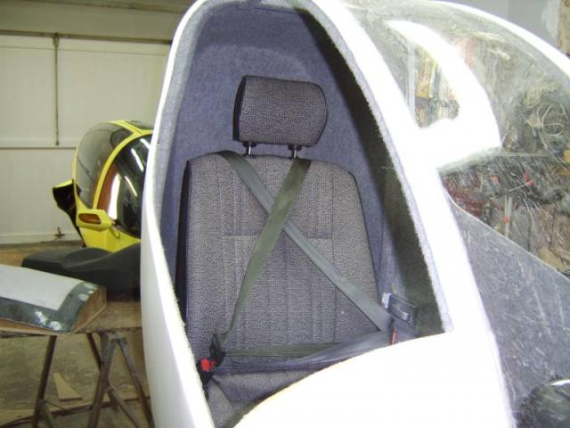 MP3 cabin seat & belts
