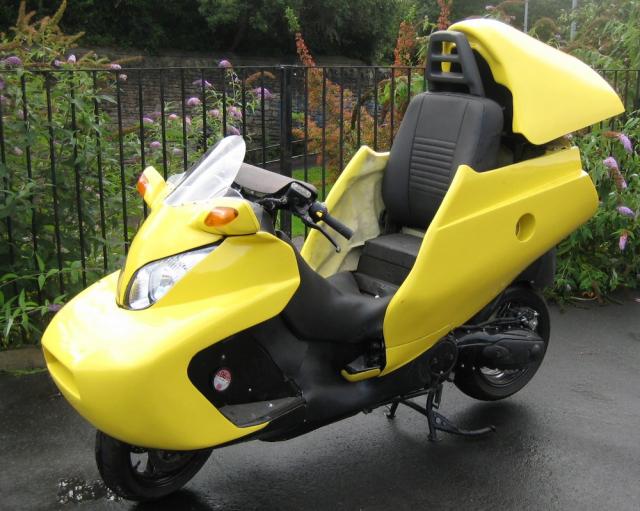 2010 Cmax, body in passenger position, side view
